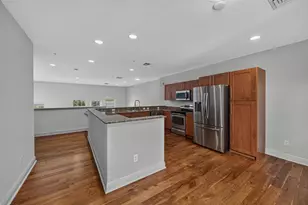 2700 NE 8th Ave, Wilton Manors, FL 33334 - Photo 9
