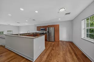 2700 NE 8th Ave, Wilton Manors, FL 33334 - Photo 9