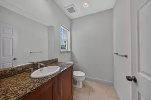 2700 NE 8th Ave, Wilton Manors, FL 33334 - Photo 11