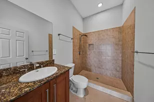 2700 NE 8th Ave, Wilton Manors, FL 33334 - Photo 21