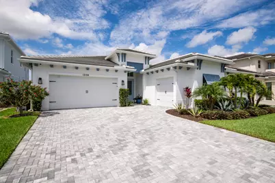 12104 Waterstone Circle, Palm Beach Gardens, FL 33412 - Photo 1