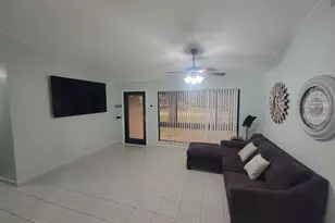8511 NW 8th St, Pembroke Pines, FL 33024 - Photo 5