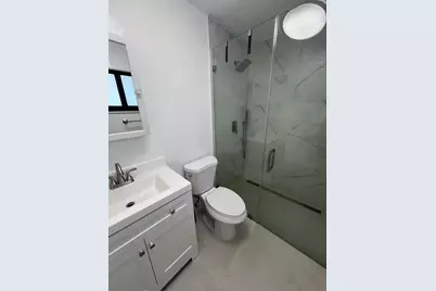 8511 NW 8th Street, Pembroke Pines, FL 33024 - Photo 17