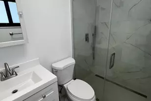 8511 NW 8th St, Pembroke Pines, FL 33024 - Photo 17