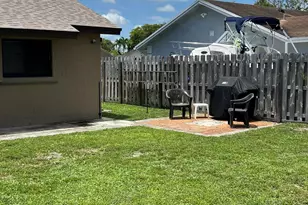 8511 NW 8th St, Pembroke Pines, FL 33024 - Photo 27