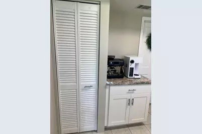 8511 NW 8th Street, Pembroke Pines, FL 33024 - Photo 9