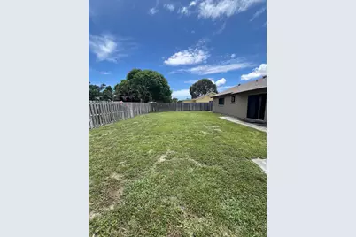8511 NW 8th Street, Pembroke Pines, FL 33024 - Photo 25
