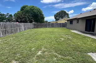 8511 NW 8th St, Pembroke Pines, FL 33024 - Photo 25