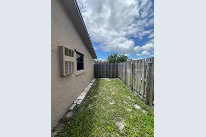 8511 NW 8th Street, Pembroke Pines, FL 33024 - Photo 31