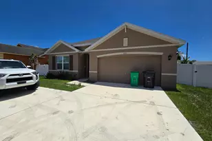 2101 SE Floresta Dr, Port Saint Lucie, FL 34984 - Photo 1