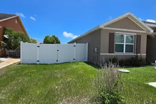 2101 SE Floresta Dr, Port Saint Lucie, FL 34984 - Photo 3