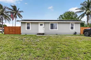 202 Elaine Cir W, West Palm Beach, FL 33409 - Photo 1