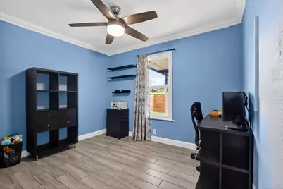 202 Elaine Circle W, West Palm Beach, FL 33409 - Photo 29
