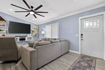 202 Elaine Circle W, West Palm Beach, FL 33409 - Photo 5