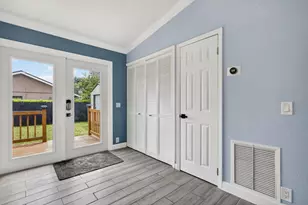 202 Elaine Cir W, West Palm Beach, FL 33409 - Photo 17