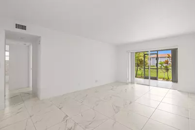 3090 Holiday Springs Boulevard #Unit 109, Margate, FL 33063 - Photo 5