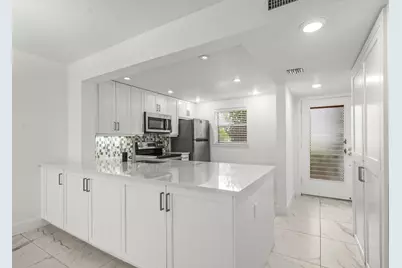 3090 Holiday Springs Boulevard #Unit 109, Margate, FL 33063 - Photo 3