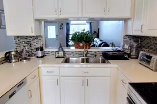 1160 NW Lombardy Dr, Port Saint Lucie, FL 34986 - Photo 11