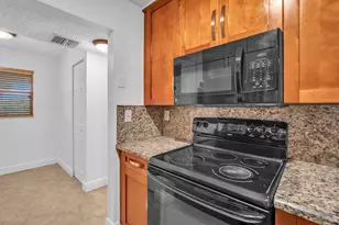 1021 Mockingbird Ln, Plantation, FL 33324 - Photo 15