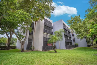 1021 Mockingbird Lane #303, Plantation, FL 33324 - Photo 5