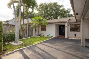 1873 Deer Creek Wildwood Ln N, Deerfield Beach, FL 33442 - Photo 3
