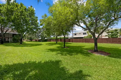 4221 SW 71st Terrace #4221, Davie, FL 33314 - Photo 15