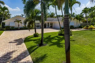 18 Saddleback Rd, Tequesta, FL 33469 - Photo 1