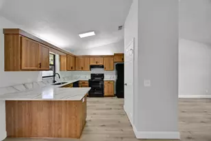 3520 SE Hyde Cir, Port Saint Lucie, FL 34983 - Photo 9