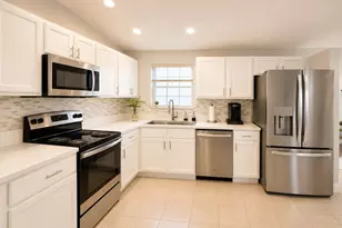1106 Swan Lake Cir, Port Saint Lucie, FL 34986 - Photo 7