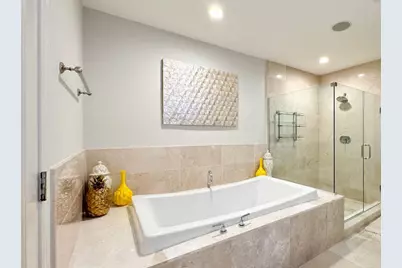 17001 Collins Avenue #4204, Sunny Isles Beach, FL 33160 - Photo 11