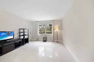 100 Berkley Rd, Hollywood, FL 33024 - Photo 15