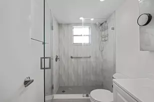 100 Berkley Rd, Hollywood, FL 33024 - Photo 19