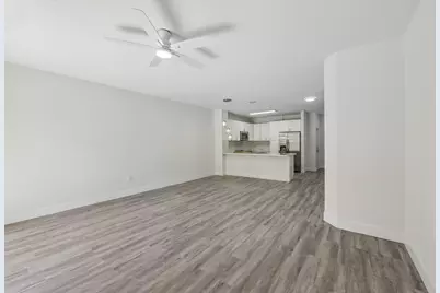 560 St Tropez Lane, Margate, FL 33068 - Photo 11