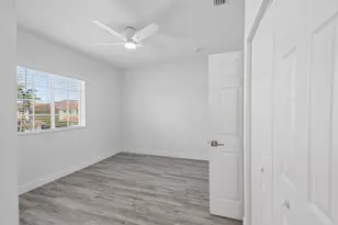560 St Tropez Ln, Margate, FL 33068 - Photo 23
