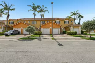 560 St Tropez Ln, Margate, FL 33068 - Photo 3