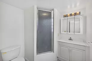 660 Tennis Club Dr, Fort Lauderdale, FL 33311 - Photo 11