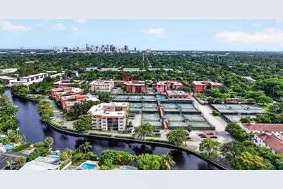 660 Tennis Club Drive #303, Fort Lauderdale, FL 33311 - Photo 21