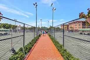 660 Tennis Club Dr, Fort Lauderdale, FL 33311 - Photo 17