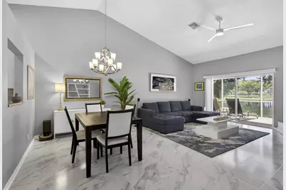 10469 Pelican Drive, Wellington, FL 33414 - Photo 19