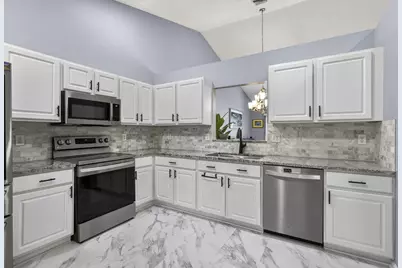 10469 Pelican Drive, Wellington, FL 33414 - Photo 15