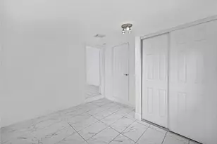 1114 NW 39th St, Miami, FL 33127 - Photo 9