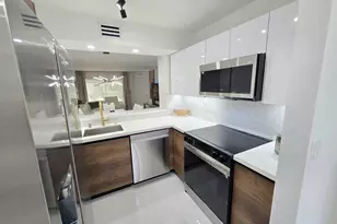 5577 Courtyard Dr, Margate, FL 33063 - Photo 5
