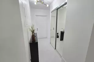 5577 Courtyard Dr, Margate, FL 33063 - Photo 9