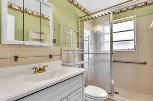 4041 NE 18th Ter, Pompano Beach, FL 33064 - Photo 35