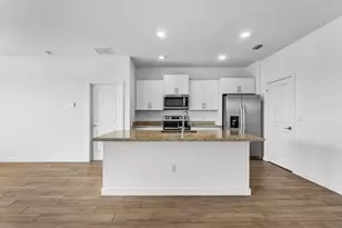 2770 NE Breezeway Cir, Ocean Breeze, FL 34957 - Photo 15