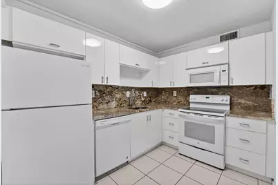 760 SE 2nd Avenue #D216, Deerfield Beach, FL 33441 - Photo 11