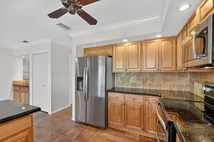 2400 SW 23rd Cranbrook Dr, Boynton Beach, FL 33436 - Photo 15
