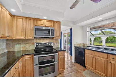 2400 SW 23rd Cranbrook Drive, Boynton Beach, FL 33436 - Photo 17