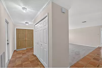 2400 SW 23rd Cranbrook Drive, Boynton Beach, FL 33436 - Photo 5