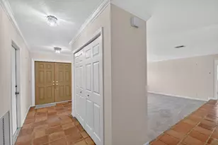 2400 SW 23rd Cranbrook Dr, Boynton Beach, FL 33436 - Photo 5